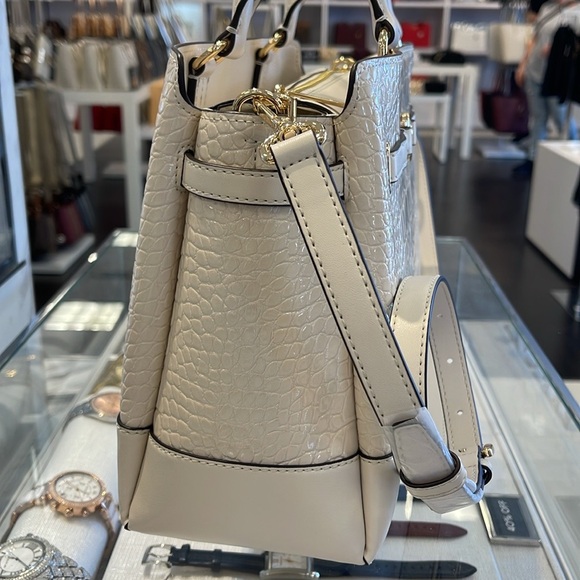 MICHAEL KORS
Reed Large Leather Belted Satchel Crossbody Handbag Center Zip - Picture 15 of 16